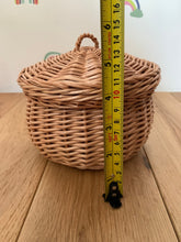 Load image into Gallery viewer, NATURAL small storage wicker basket with lid kids interior handmade from organic wicker
