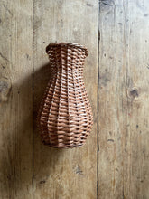 Load image into Gallery viewer, Wicker handmade Vase, Flower vase, size Medium
