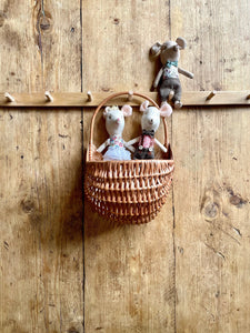 Wall hanging basket, flower hanging basket,  storage basket, wall basket, decoration basket, plant hanging basket