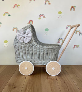 LUXURY light grey wicker pram with light grey bow and matching bedding included, wicker doll pram UK, pram toy, wooden pram, 1st birthday