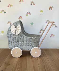 LUXURY light grey wicker pram with cream bow and matching bedding included, wicker doll pram UK, pram toy, wooden pram, 1st birthday
