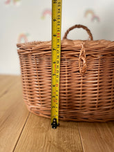 Load image into Gallery viewer, Wicker oval basket with lid, storage basket with lid, basket with lid, size L
