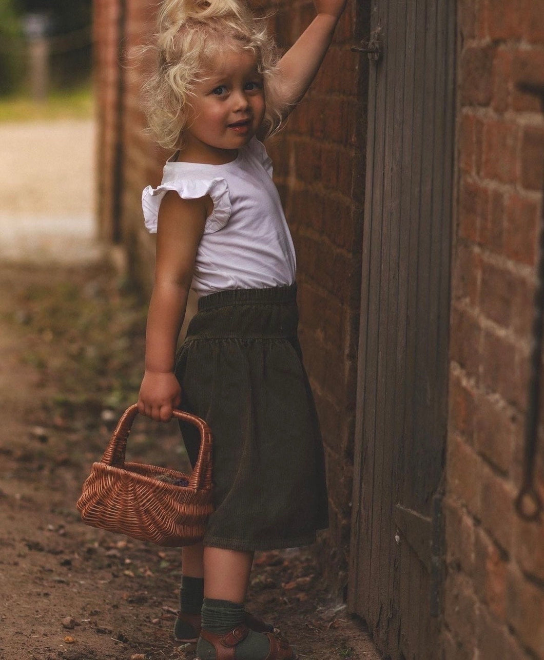 Flower girl basket, flower girl wicker basket, Easter basket, Wedding basket, wicker basket, flower basket, sensory basket, medium