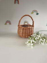 Load image into Gallery viewer, Wicker basket, flower girl basket, decoration basket, mini basket with handle, basket with handle, wedding basket
