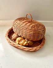 Load image into Gallery viewer, Bread basket with lid, Bread storage, wicker bread storage, wicker bread storage, Wicker bread basket, bread storage
