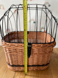 Beautiful made bicycle wicker basket for cat or small dog, handlebars basket, front bike basket, bicycle basket, bike basket, pet basket