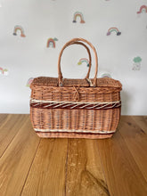 Load image into Gallery viewer, Wicker bag, shopping basket, wicker basket with lid,
