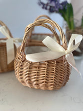Load image into Gallery viewer, Beautiful wicker basket with handle and bow, Easter basket, basket bag, wicker bag, storage basket, egg hunt basket,
