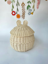 Load image into Gallery viewer, Storage basket Teddy, kids interior, storage basket, kids room, basket with lid, rattan basket, wicker basket, Cream
