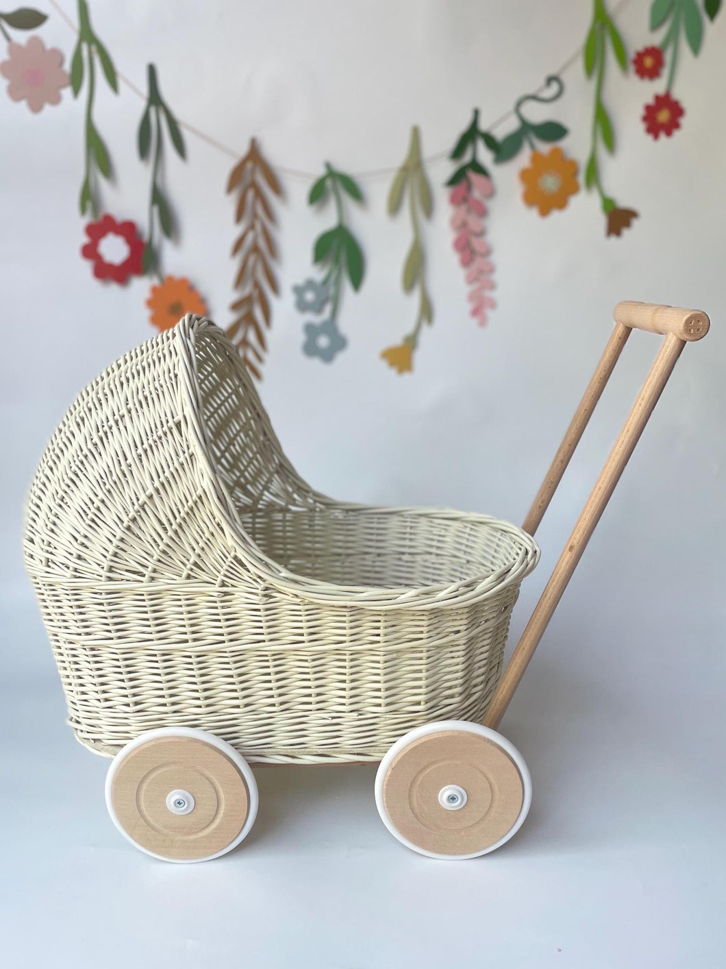 Wicker stroller, wicker doll’s pram, wicker pram, baby doll pram, pram toy, wooden pram, baby pram, wicker pushchair, CREAM