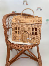 Load image into Gallery viewer, Wicker kids house bag
