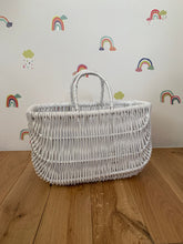 Load image into Gallery viewer, White wicker bag
