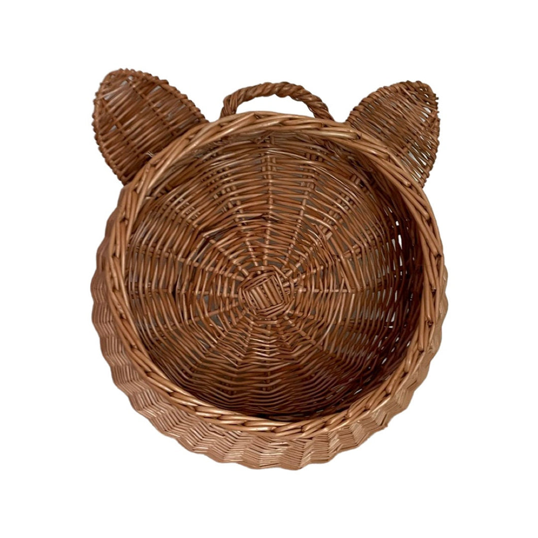 Hanging wicker basket with ears