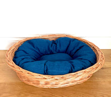 Load image into Gallery viewer, Wicker dog bed, dog bed, cat bed, cat basket, dog basket, soft denim cushion size M
