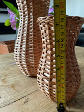 Load image into Gallery viewer, Wicker handmade Vase Small
