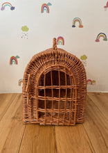 Load image into Gallery viewer, Cat carrier, wicker cat house, cat bed, cat wicker carrier, cat travel basket, wicker basket, pets basket, dog carrier, dogs bed, dogs house

