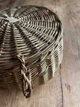 Load image into Gallery viewer, Wicker storage basket, wicker basket, basket with lid, rattan basket, wicker basket with lid, gold, Large
