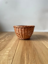 Load image into Gallery viewer, Small wicker pot, wicker flower pot
