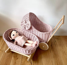 Load image into Gallery viewer, Luxury set of wicker doll pram and crib with bow, matching bedding and name tag included. Light pink
