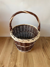 Load image into Gallery viewer, Wicker shopping basket, storage basket, Round basket with handle, Large
