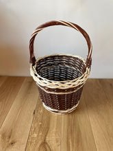 Load image into Gallery viewer, Wicker shopping basket, storage basket, Round basket with handle, Medium
