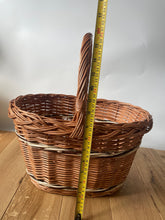 Load image into Gallery viewer, Wicker shopping basket, storage basket, Large
